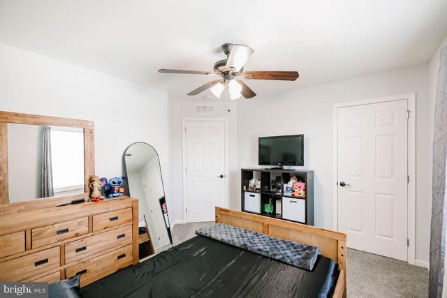 3 SUSSEX DR, Carlisle, PA 17013