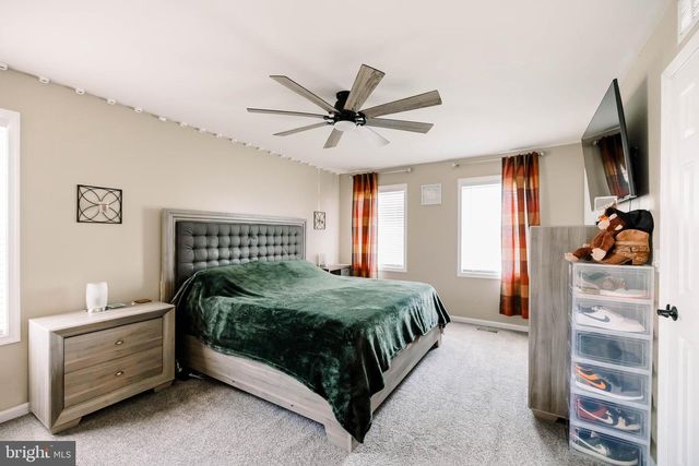 3 SUSSEX DR, Carlisle, PA 17013