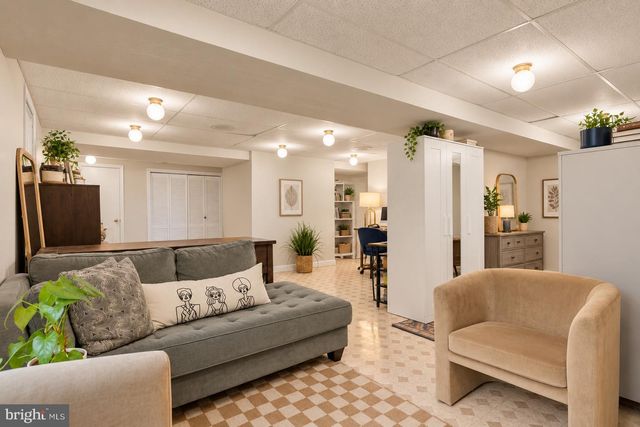 9400 FOX RUN DR, Clinton, MD 20735