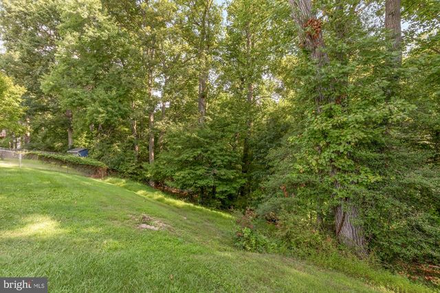 9400 FOX RUN DR, Clinton, MD 20735