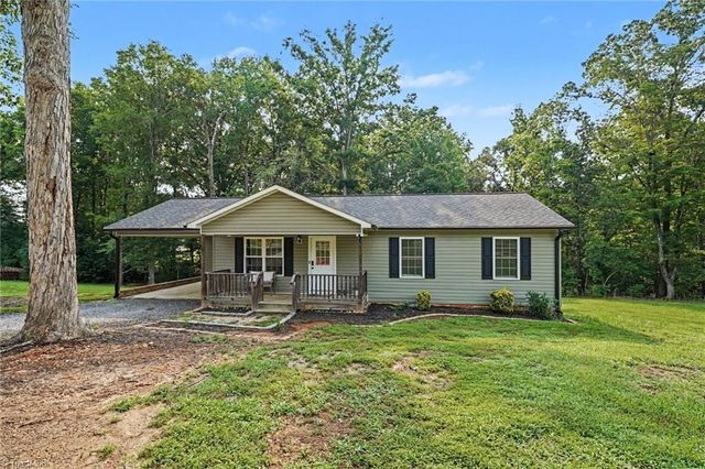 3756 Hoover Hill Road, Trinity, NC 27370