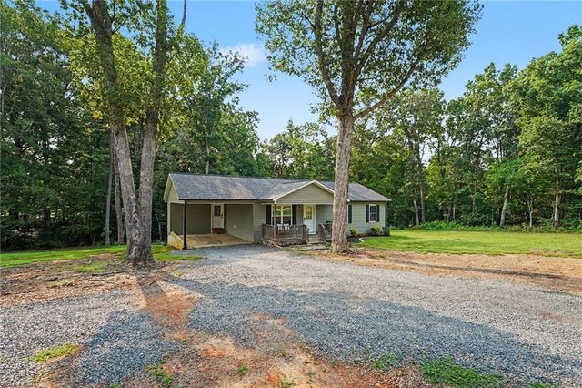 3756 Hoover Hill Road, Trinity, NC 27370