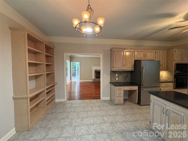 27 Mountain Lake Drive, Hendersonville, NC 28739