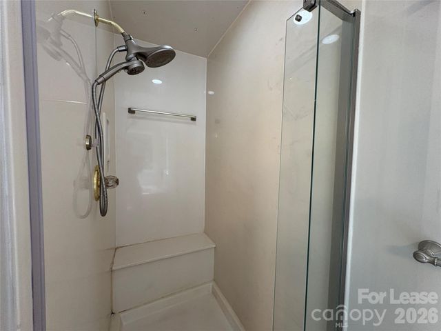 27 Mountain Lake Drive, Hendersonville, NC 28739