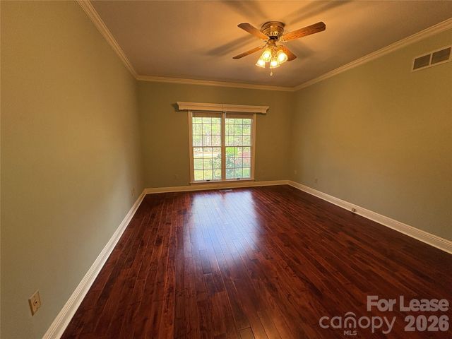 27 Mountain Lake Drive, Hendersonville, NC 28739