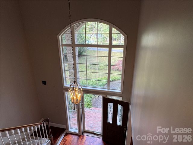 27 Mountain Lake Drive, Hendersonville, NC 28739