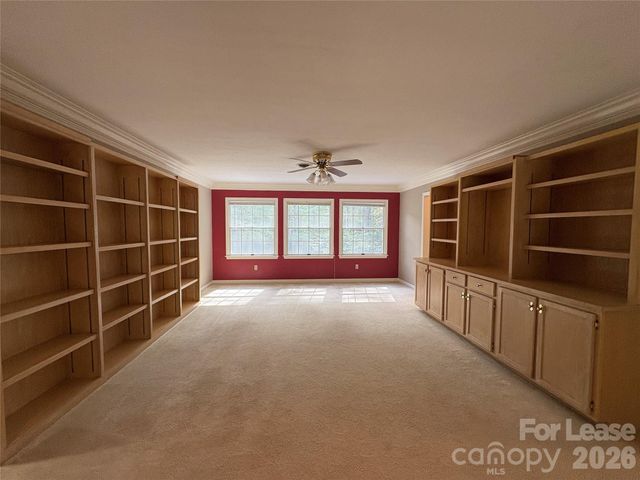 27 Mountain Lake Drive, Hendersonville, NC 28739