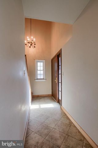 535 SAINT MARYS DR, Steelton, PA 17113