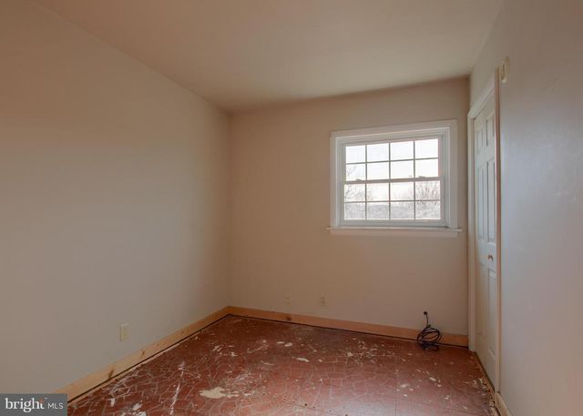 535 SAINT MARYS DR, Steelton, PA 17113