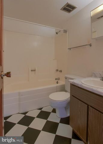 535 SAINT MARYS DR, Steelton, PA 17113