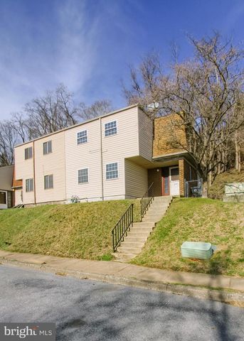 535 SAINT MARYS DR, Steelton, PA 17113