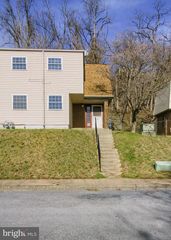 535 SAINT MARYS DR, Steelton, PA 17113
