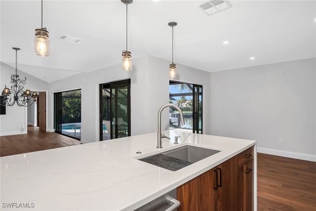 190 Dan River CT, Marco Island, FL 34145