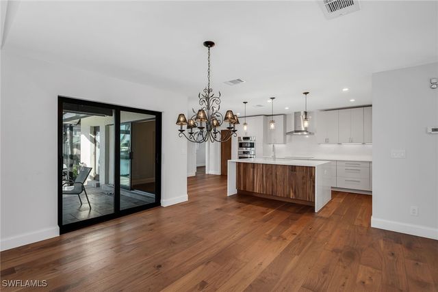 190 Dan River CT, Marco Island, FL 34145