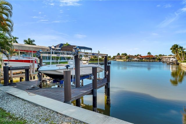 190 Dan River CT, Marco Island, FL 34145