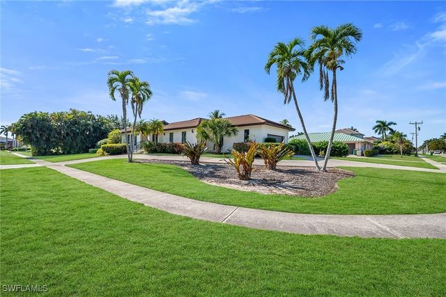 190 Dan River CT, Marco Island, FL 34145