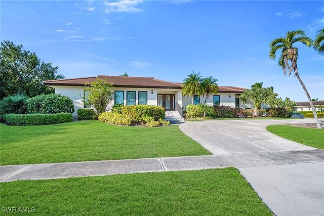 190 Dan River CT, Marco Island, FL 34145