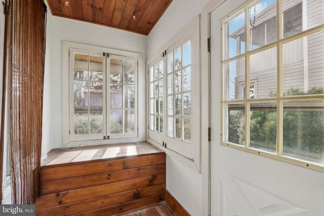 517 CROWN ST, Morrisville, PA 19067