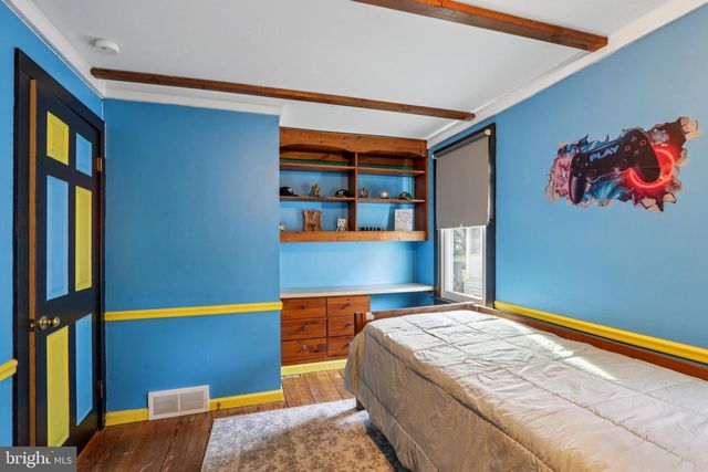 517 CROWN ST, Morrisville, PA 19067