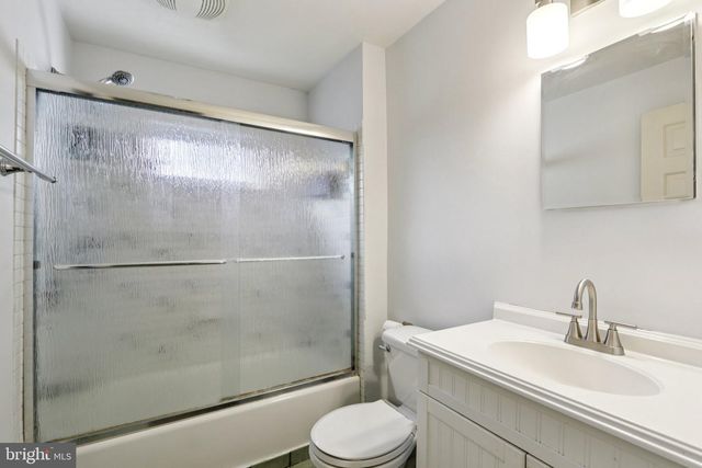 517 CROWN ST, Morrisville, PA 19067