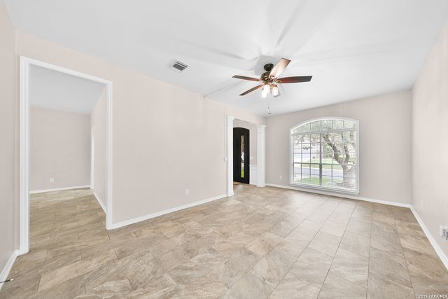 9427 KEEGANS WOODS DR, San Antonio, TX 78254