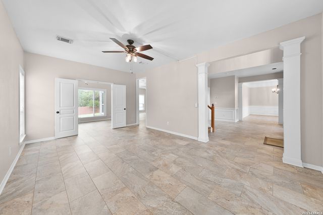 9427 KEEGANS WOODS DR, San Antonio, TX 78254