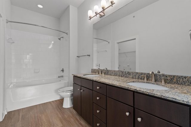 1900 Barton Springs RD 2027, Austin, TX 78704