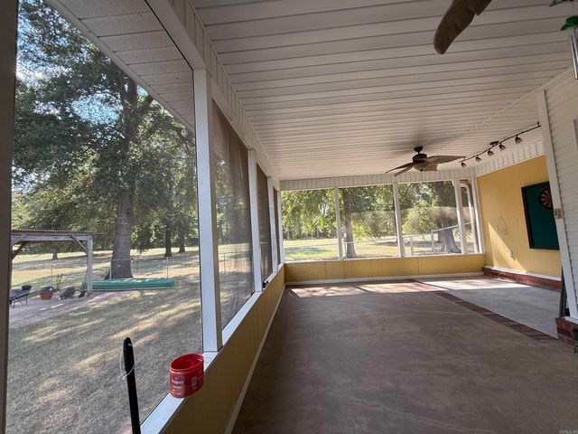 981 Colonial Drive, Jacksonville, AR 72076