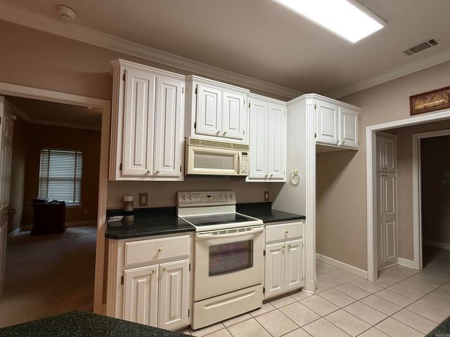 981 Colonial Drive, Jacksonville, AR 72076