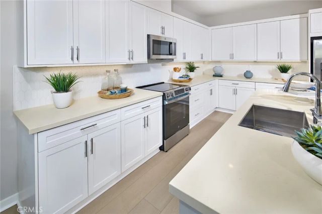 5823 Muir Way, Eastvale, CA 92880