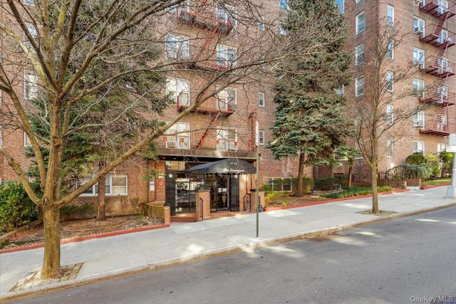 67-30 Clyde Street 6G, Forest Hills, NY 11375