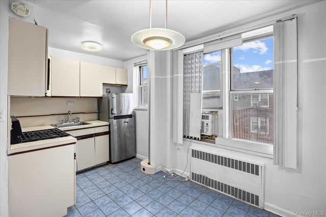 67-30 Clyde Street 6G, Forest Hills, NY 11375