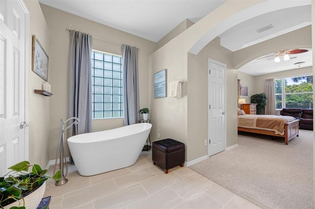 4415 MERRICK RUN LANE, Valrico, FL 33596