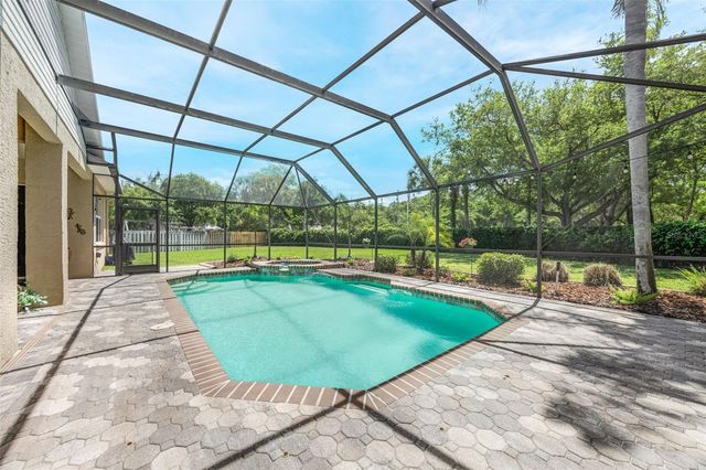 4415 MERRICK RUN LANE, Valrico, FL 33596