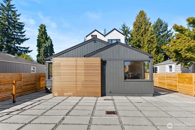 8731 13th Avenue NW, Seattle, WA 98117