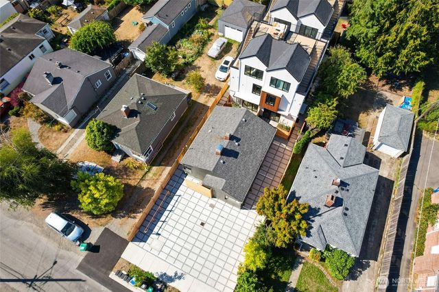 8731 13th Avenue NW, Seattle, WA 98117