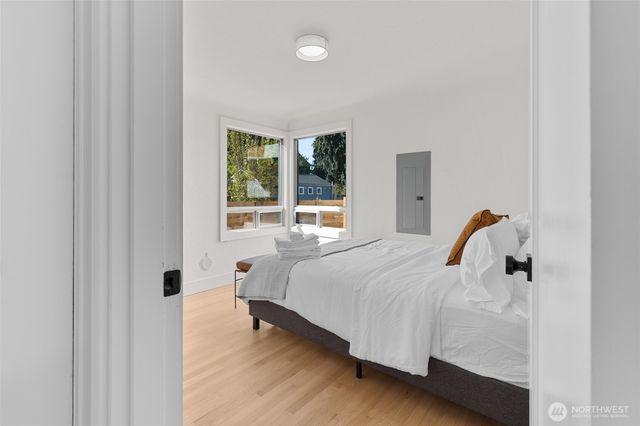 8731 13th Avenue NW, Seattle, WA 98117