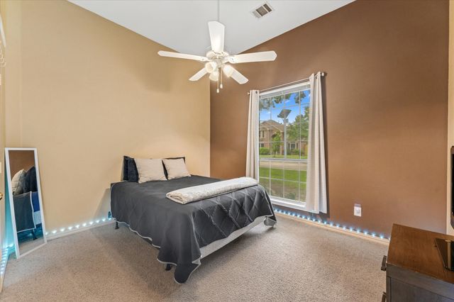 1040 Essex Drive, Cedar Hill, TX 75104