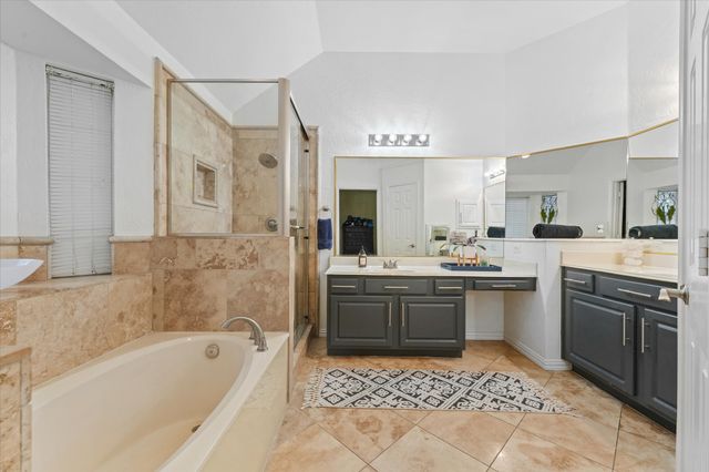 1040 Essex Drive, Cedar Hill, TX 75104