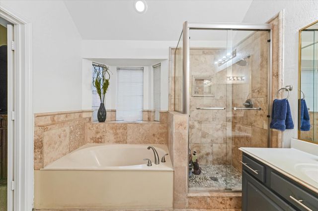 1040 Essex Drive, Cedar Hill, TX 75104