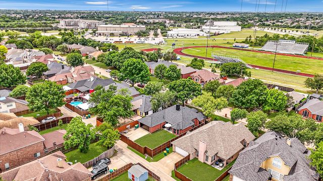 1040 Essex Drive, Cedar Hill, TX 75104