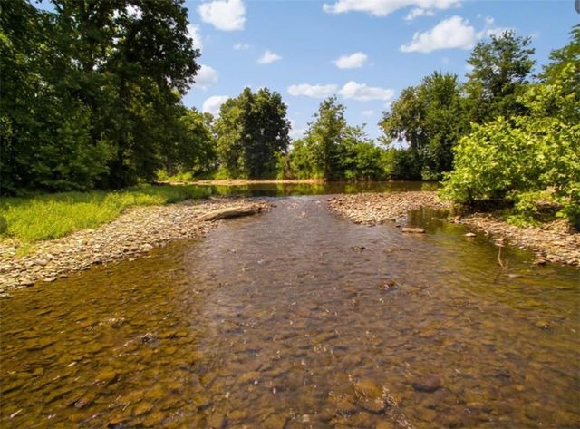 10836 Bray Road, Elkins, AR 72727