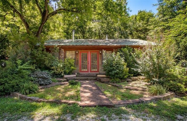 10836 Bray Road, Elkins, AR 72727