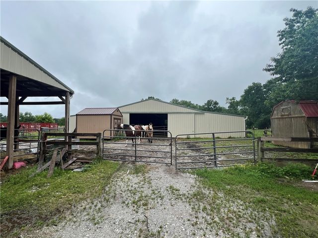 10836 Bray Road, Elkins, AR 72727