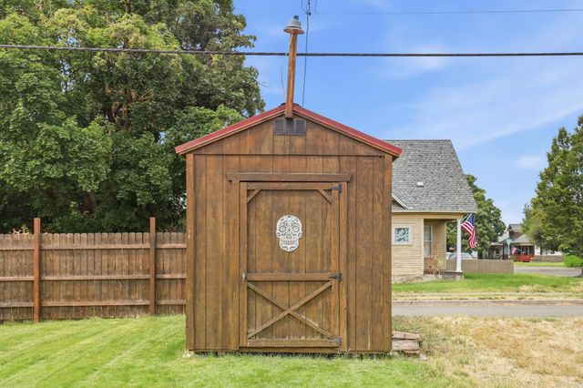 2403 N Perry St, Spokane, WA 99207