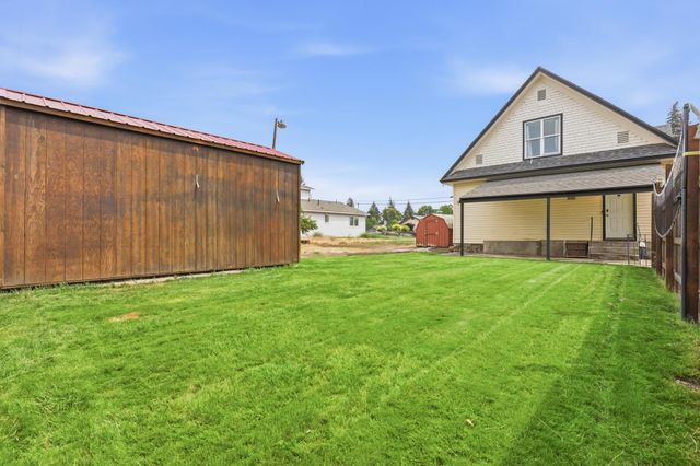 2403 N Perry St, Spokane, WA 99207