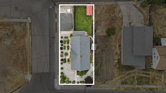 2403 N Perry St, Spokane, WA 99207