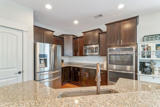 4 Dovetree Ln, Bluffton, SC 29910