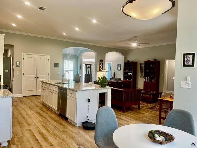 200 Wilsons Creek Bend, Bonaire, GA 31005