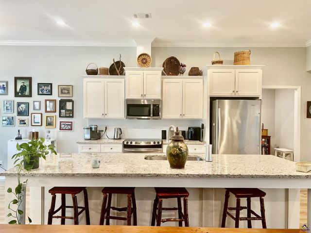 200 Wilsons Creek Bend, Bonaire, GA 31005